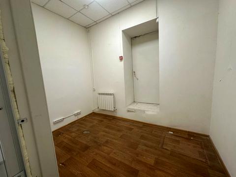 комерційна за адресою В'ячеслава Липинського вул., 12