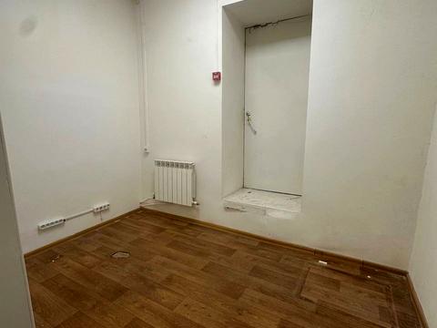 комерційна за адресою В'ячеслава Липинського вул., 12