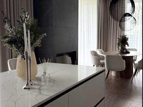 будинок за адресою Нова