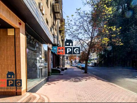 коммерческая по адресу Ярослава Мудрого ул. (Петровського), 37