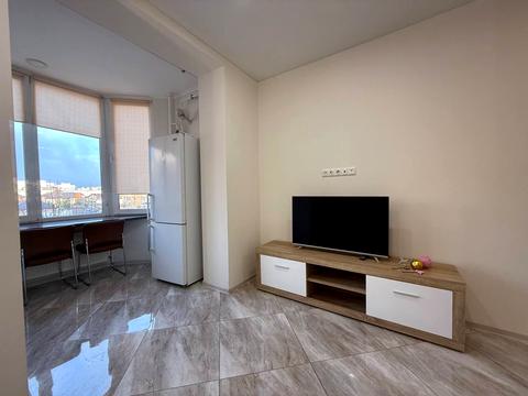 квартира за адресою Братська вул., 12