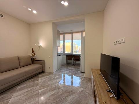 квартира за адресою Братська вул., 12