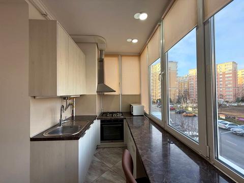 квартира за адресою Братська вул., 12