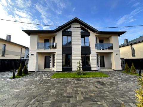 будинок за адресою Світанкова вул.