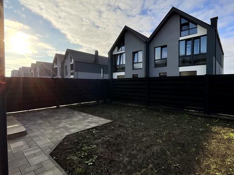 будинок за адресою Світанкова вул.