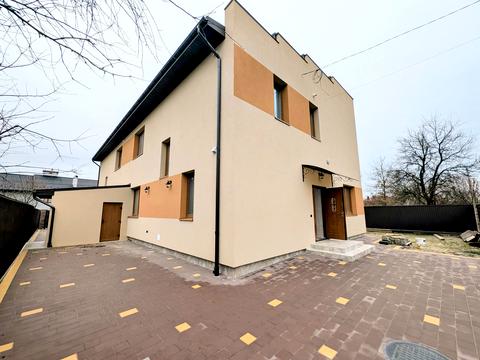 будинок за адресою с. Підрясне, Озерна, 5А