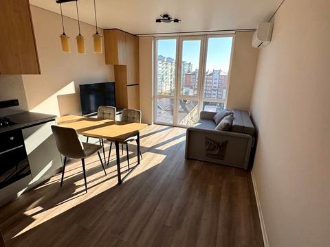 квартира за адресою Степана Бандери вул., 77-Б