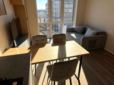 квартира за адресою Степана Бандери вул., 77-Б