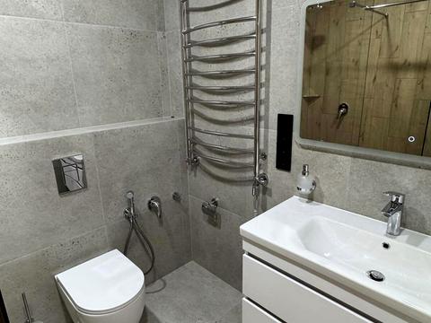 квартира за адресою Степана Бандери вул., 77-Б