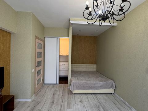 квартира за адресою Миколи Сингаївського вул. (Ново-Оскольська), 1-М