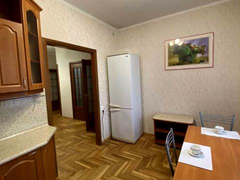 квартира за адресою Менахем-Мендл Шнеєрсона вул. (Мініна), 1