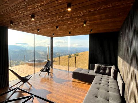 будинок за адресою Гуцульського Повстання вул., 8