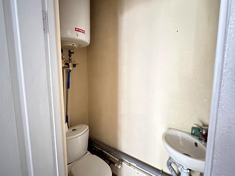 комерційна за адресою Дніпро, Героїв просп., 12