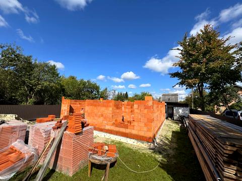 будинок за адресою Квітнева вул.