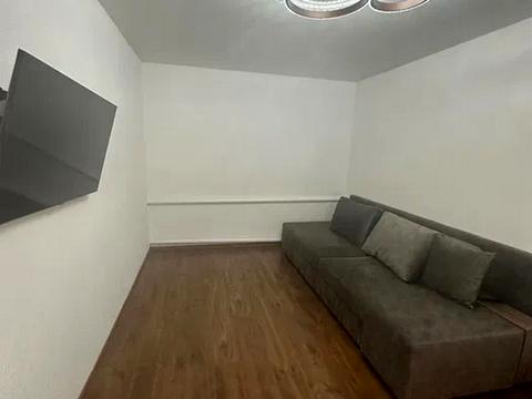 будинок за адресою Сухомлинського