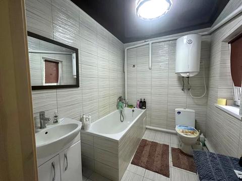 будинок за адресою Сухомлинського