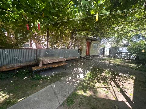 будинок за адресою Сухомлинського