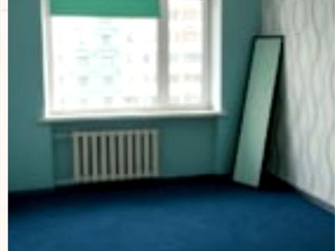 квартира за адресою Космонавтів вул., 3