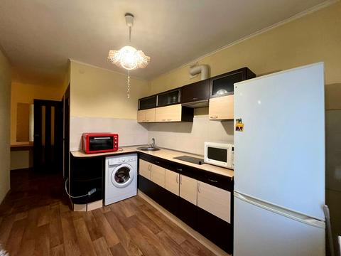 квартира за адресою Мистецька вул. (Землячки), 11