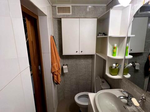 будинок за адресою Квітнева вул.