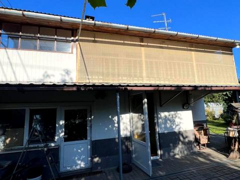 будинок за адресою Квітнева вул.