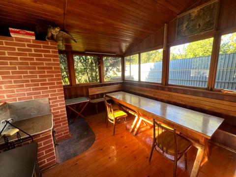 будинок за адресою Квітнева вул.