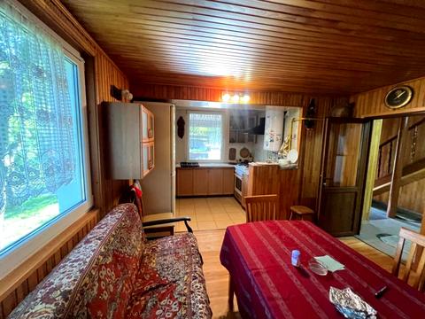 будинок за адресою Квітнева вул.