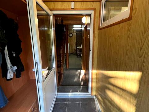 будинок за адресою Квітнева вул.