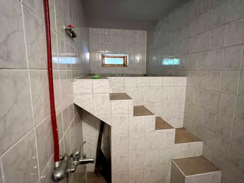 будинок за адресою Квітнева вул.