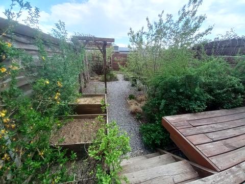 будинок за адресою смт. Пісочин, Озерна вул., 27