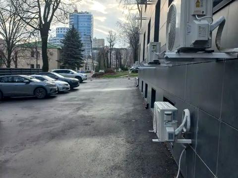 коммерческая по адресу Соборная пл. (Октябрьская), 14