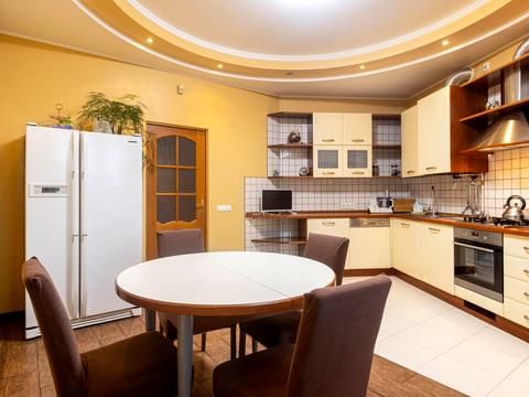 квартира за адресою Сергія Єфремова вул., 30