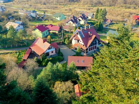 комерційна за адресою Євгена Коновальця вул., 13