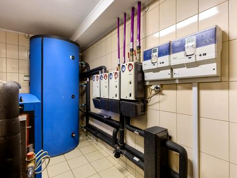 комерційна за адресою Євгена Коновальця вул., 13