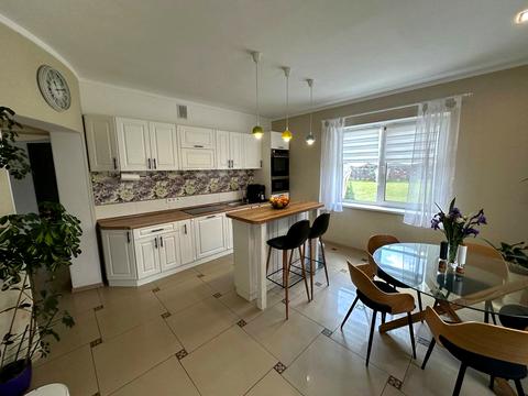 дом по адресу Молодіжна ул.