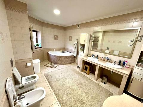 будинок за адресою Павла Апостола вул.