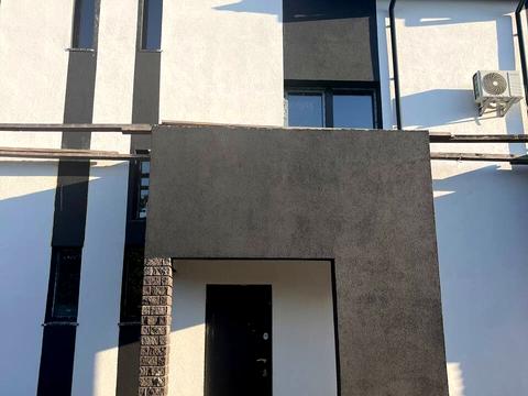 будинок за адресою Центральна вул.