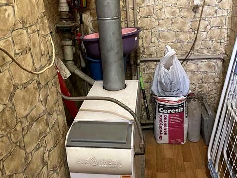 будинок за адресою Дніпровська вул., 2