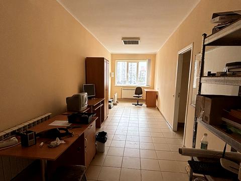 комерційна за адресою Миколи Леонтовича вул., 2а