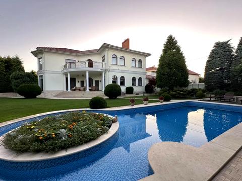 будинок за адресою Довга вул.