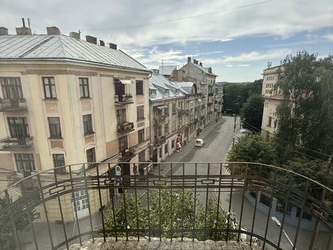 квартира по адресу Театральная пл., 3