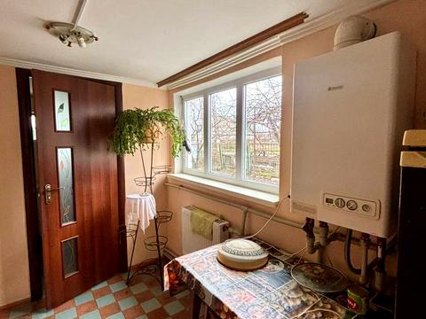 будинок за адресою Центрова