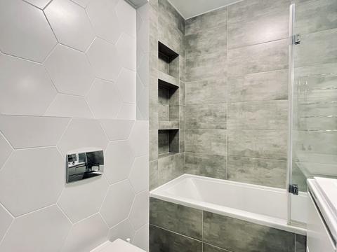 квартира по адресу Единства ул., 4