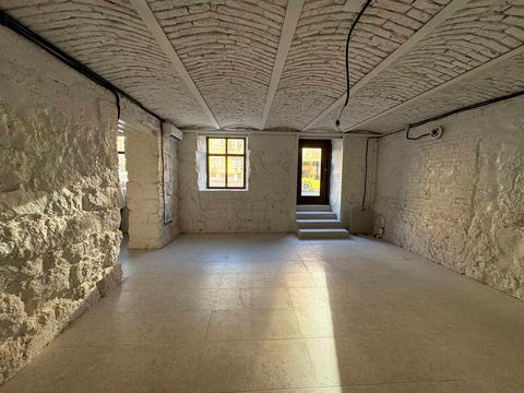 комерційна за адресою Тараса Шевченка вул., 11