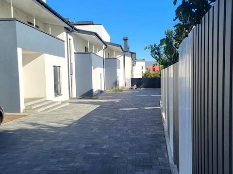 будинок за адресою Молодіжна вул.