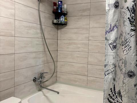 квартира за адресою Космонавтів вул., 8