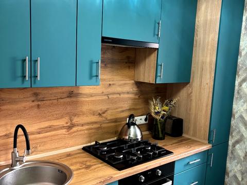 квартира за адресою Космонавтів вул., 8