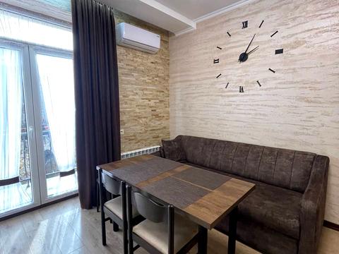 квартира за адресою Академіка Володимира Гнатюка вул. (), 3