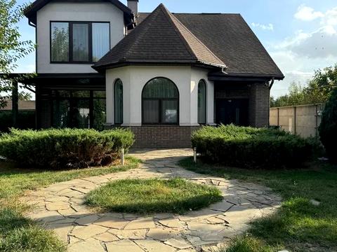 будинок за адресою Молодіжна