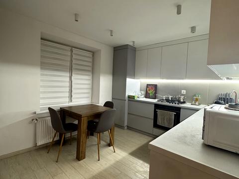 квартира за адресою Інститутська вул., 6б